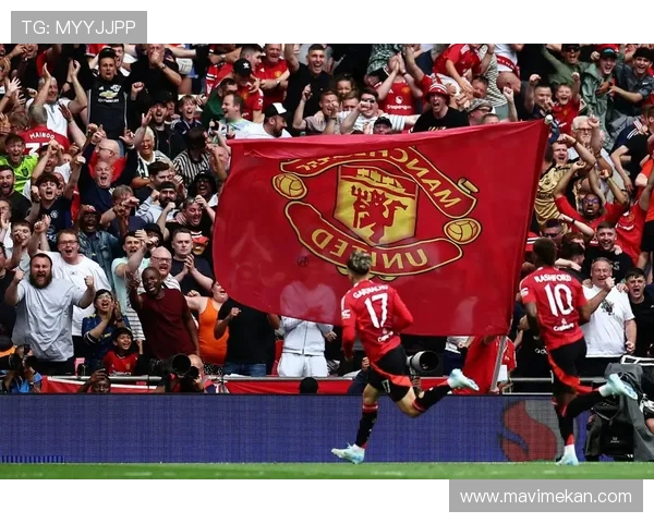 加纳乔在曼联体系中的战术定位解析