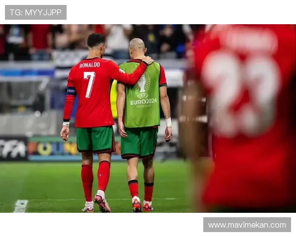 C罗是否应该离开欧洲?五大联赛竞争格局与转型窗口分析 C罗是否应该离开欧洲?五大联赛竞争格局与转型窗口分析